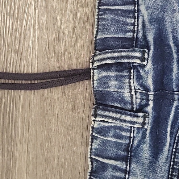 Men's Blue Jeans - Picture 6 of 7